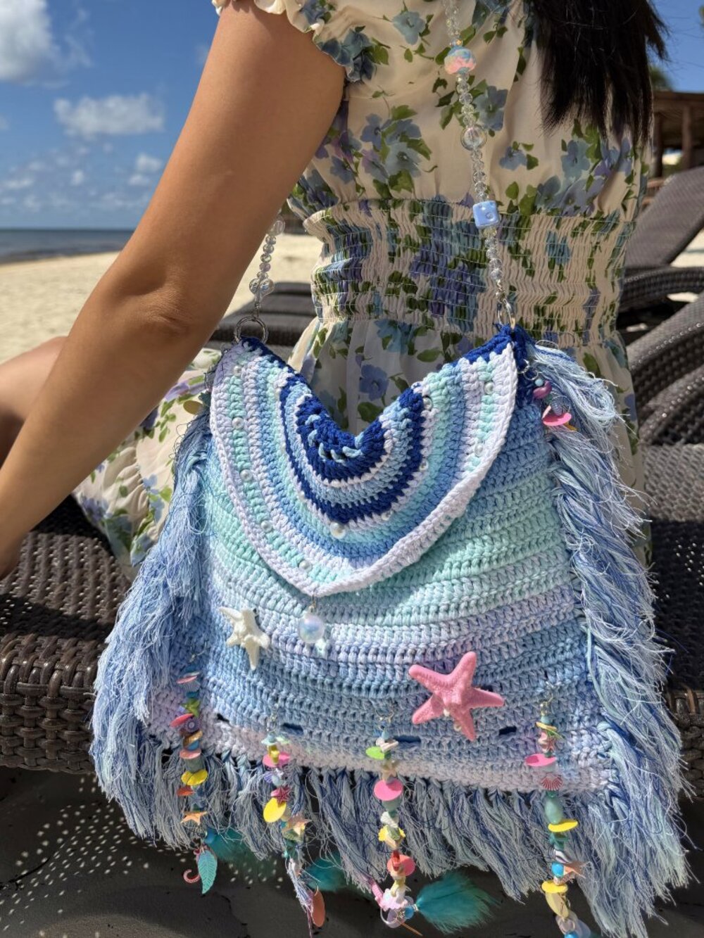 Ocean Breeze Gradient Crochet Beach Bag - Picture 3 of 4